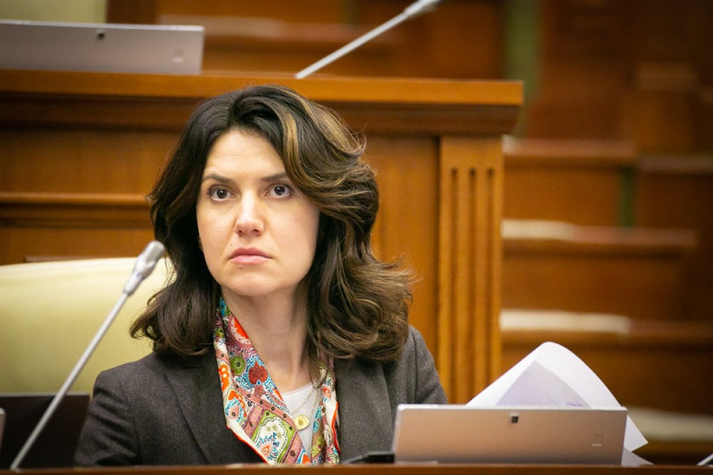 Olesea Stamate renunță la funcția de președinte al Comisiei parlamentare juridică, numiri și imunități